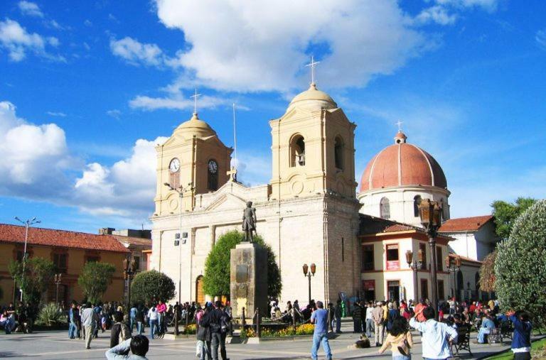 Casa Blanca Hospedaje Huamancaca 외부 사진